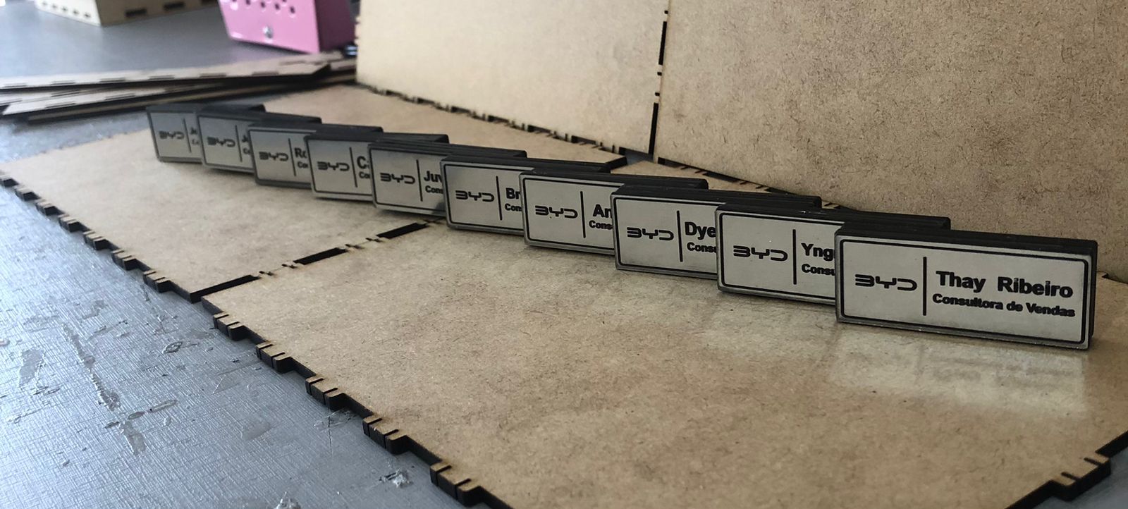 Broche / Botton Magnético de Luxo - Broches e Crachás - Imagem 6